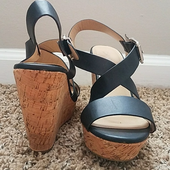 !!black wedges !! Excellent condition! - Picture 3 of 5